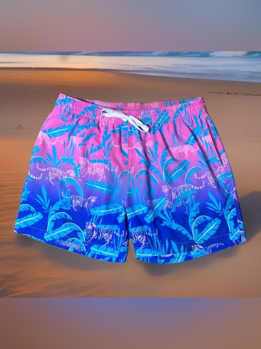 Chubbies Mens Swim Trunks L Pink Blue Tiger Print 5.5 Inseam Lined Surf Resort